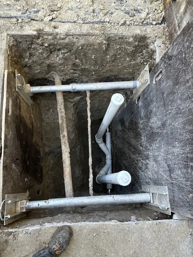 Experienced plumber completing Gas Line Repair work in Hallandale Beach
